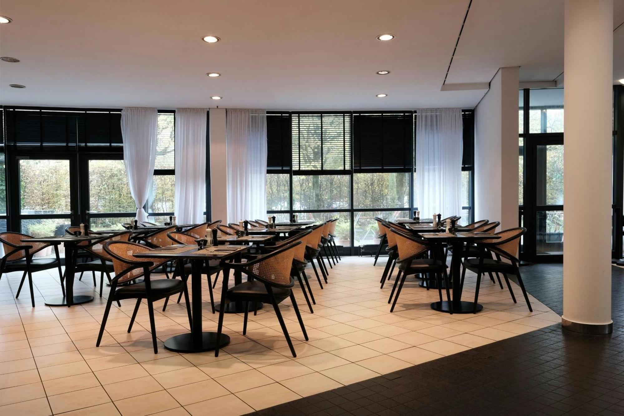 Hotel Four Ratingen Dusseldorf Airport Exterior foto