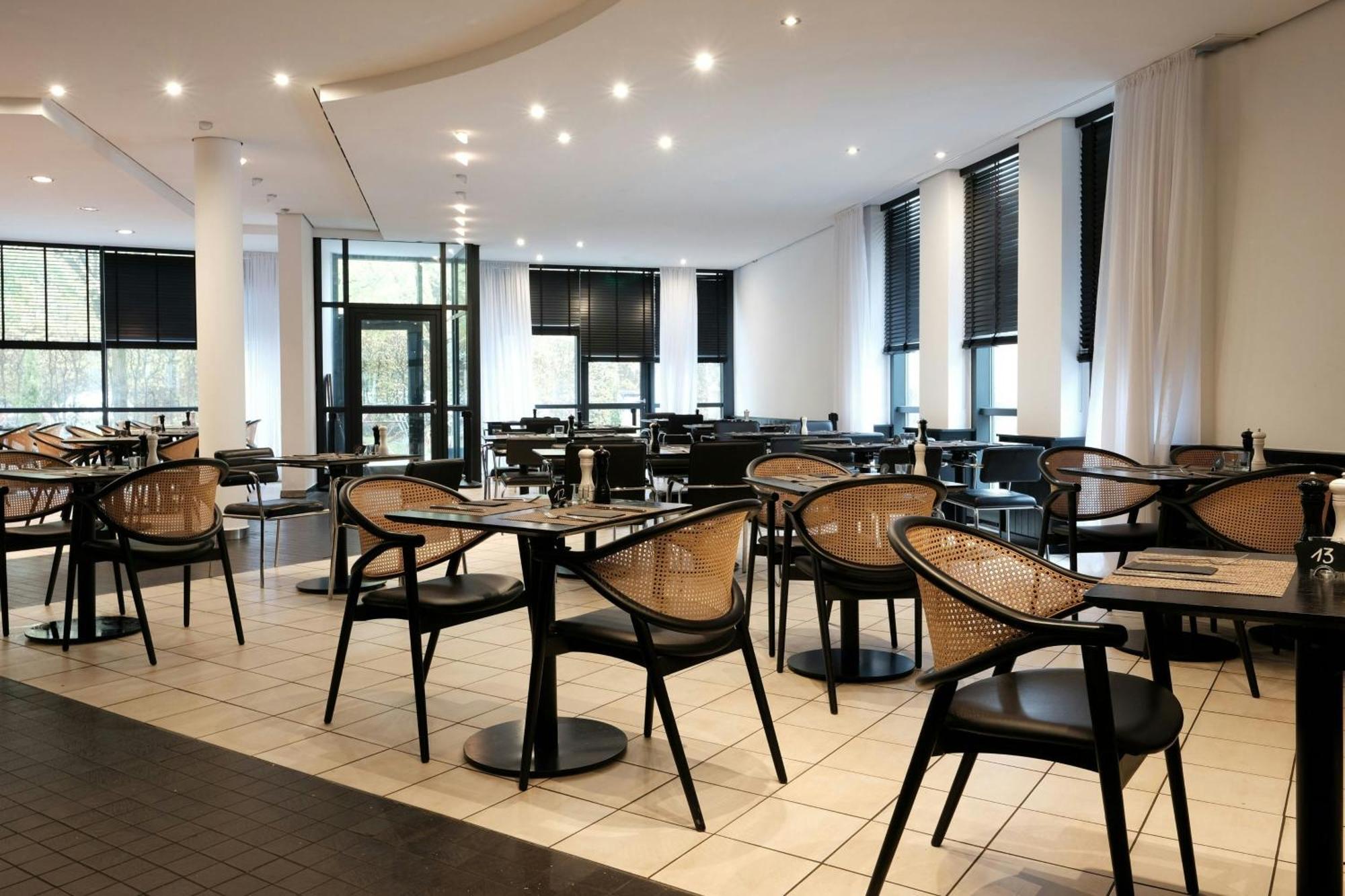 Hotel Four Ratingen Dusseldorf Airport Exterior foto