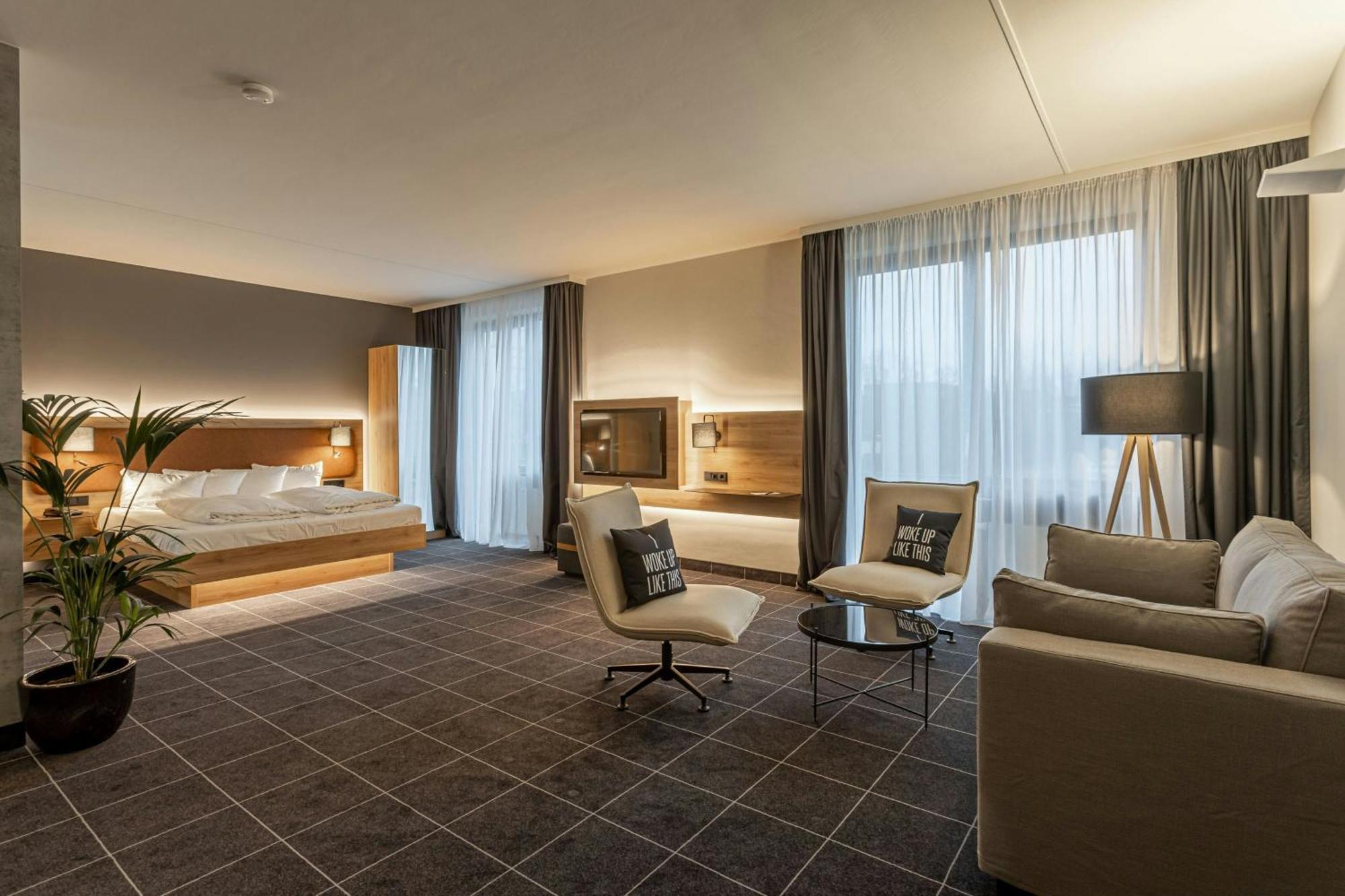 Hotel Four Ratingen Dusseldorf Airport Exterior foto